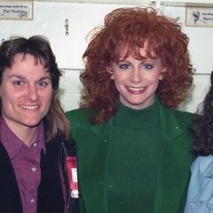 MEET YOUR POSHER! ISO REBA DERBY NAVY, plSe mess